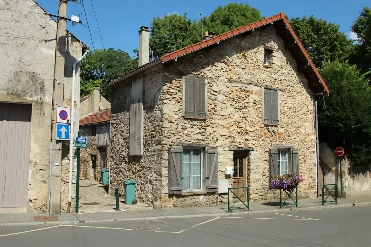 Ravalement de façade en pierre dans le Gard Ravalement de façade en pierre dans le Gard